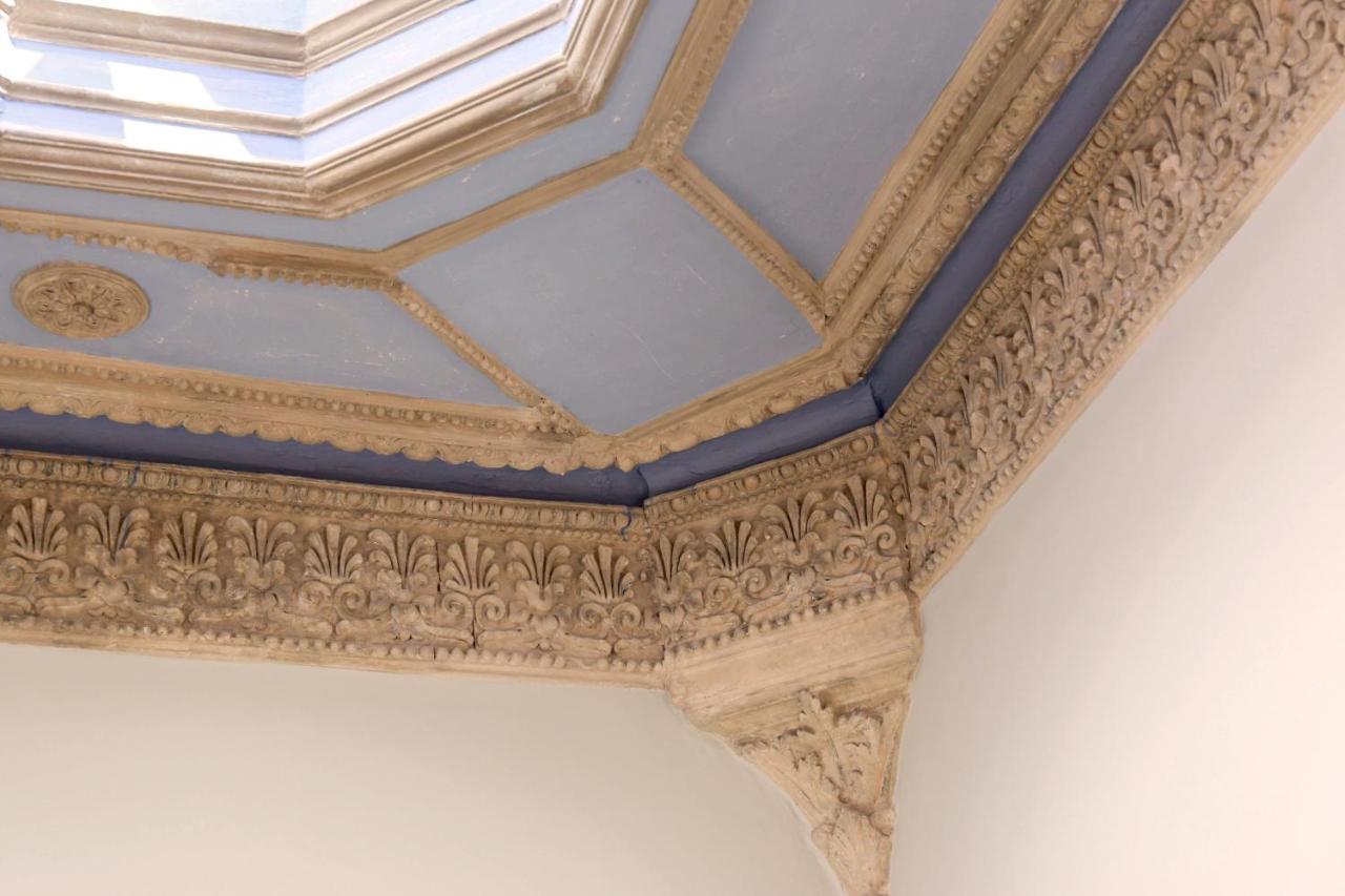 Hotel Boutique Casa Romana Villa Севилья Экстерьер фото